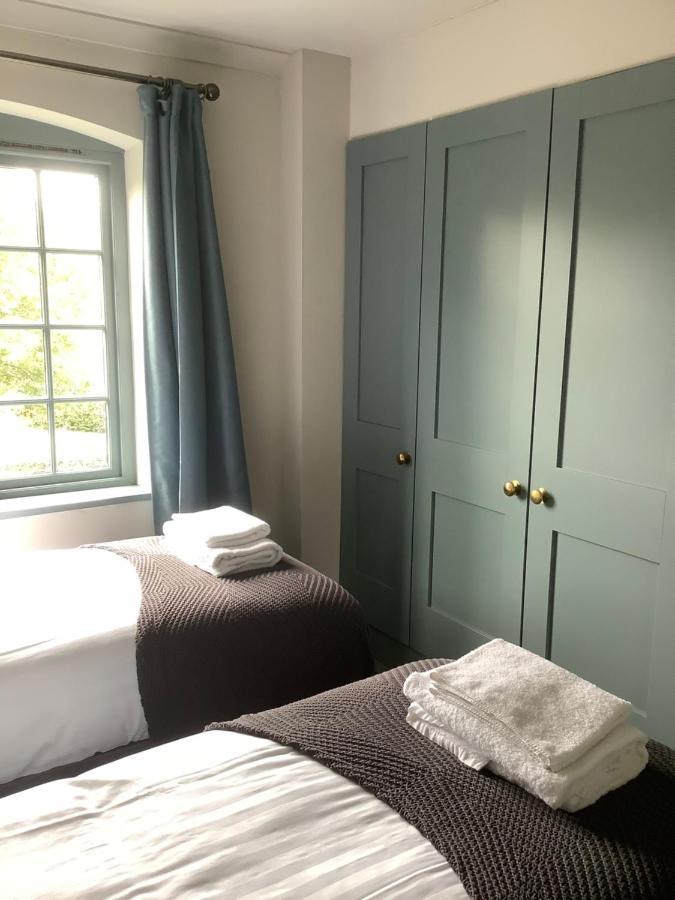 The Mooring Post Bed & Breakfast Gloucester Exterior photo